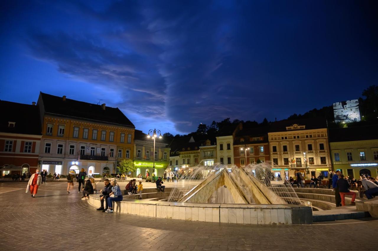 Cosy Center Apartment Brasov Bagian luar foto