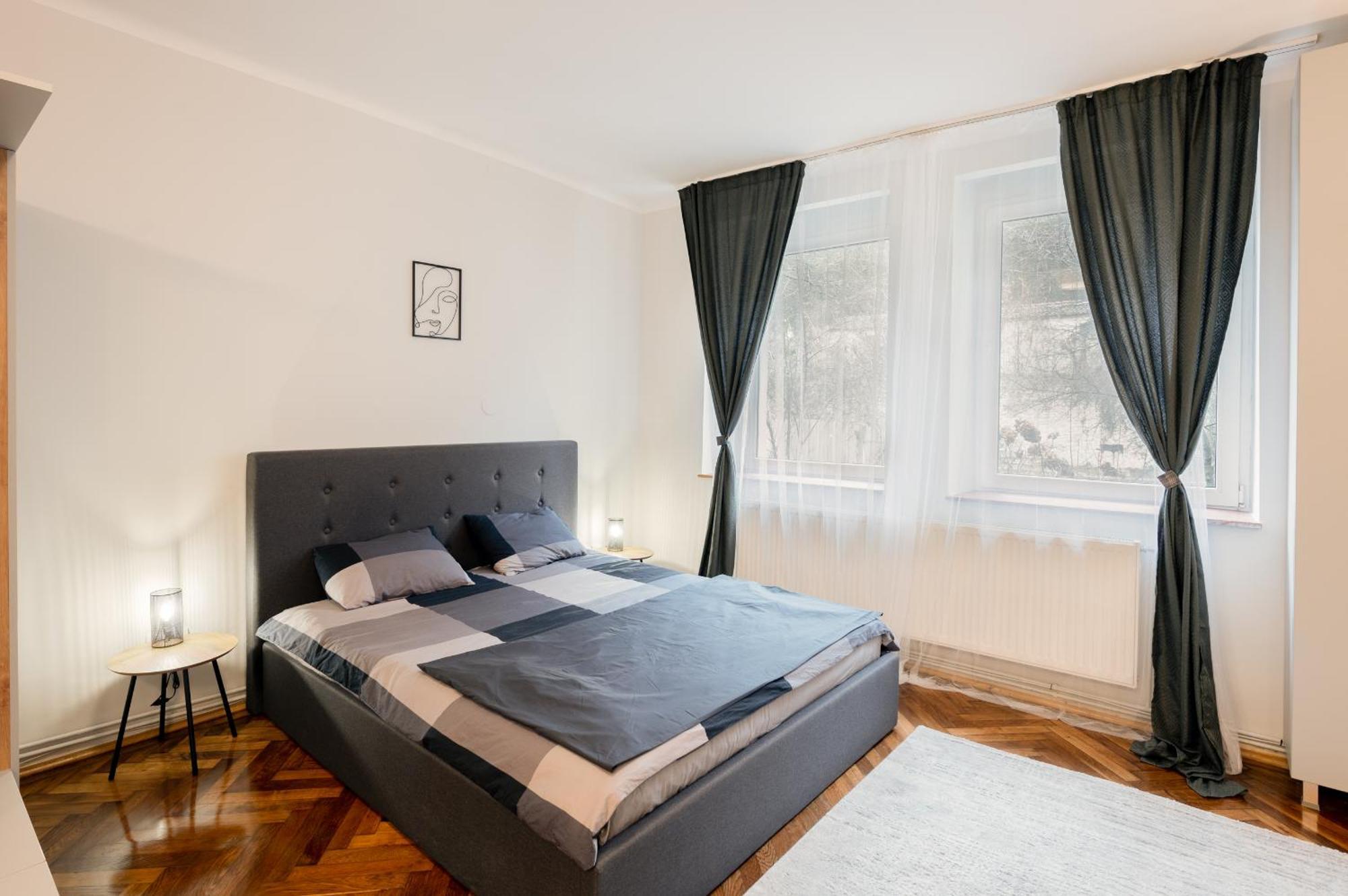 Cosy Center Apartment Brasov Bagian luar foto
