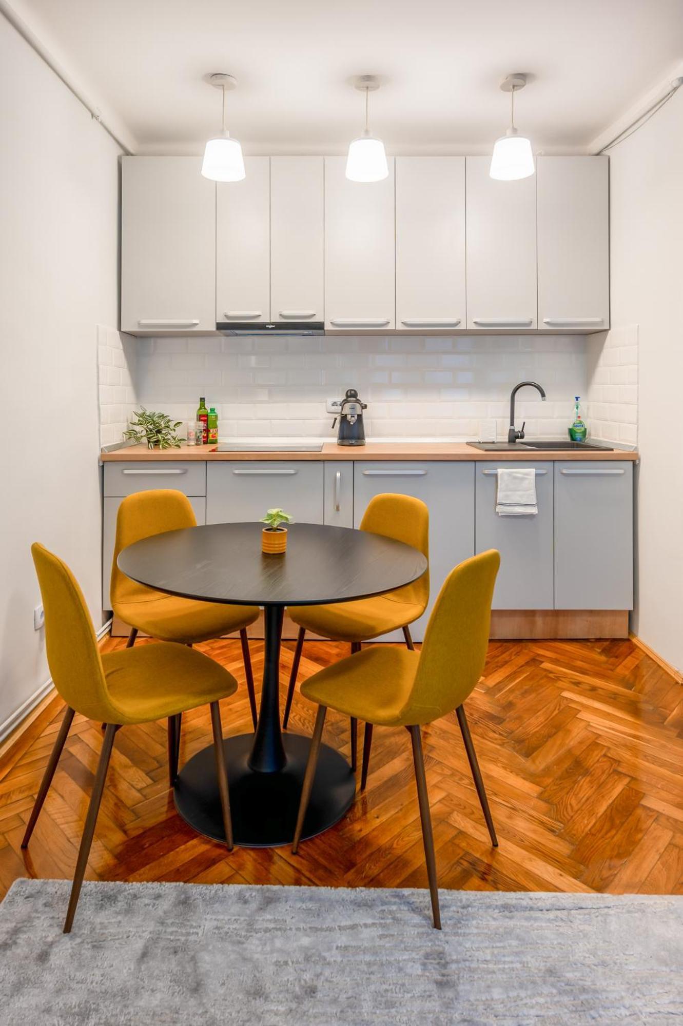 Cosy Center Apartment Brasov Bagian luar foto